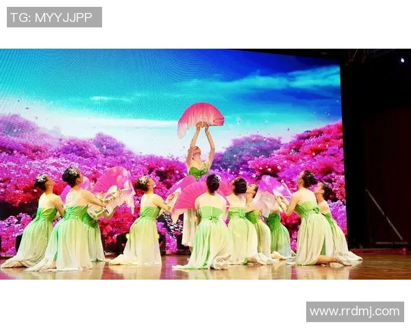 金佳映与郑晓春激战正酣赛场上演精彩对决引发观众热烈讨论 金佳映与郑晓春激战正酣赛场上演精彩对决引发观众热烈讨论