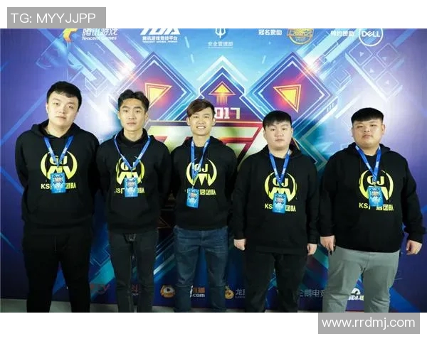 深入探讨FPX战队在比赛中的团队配合与数据分析表现